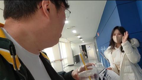 야바 - [클립]스타 해설하러 온 봉준이한테 오리 선물 챙겨주고 가는 ...