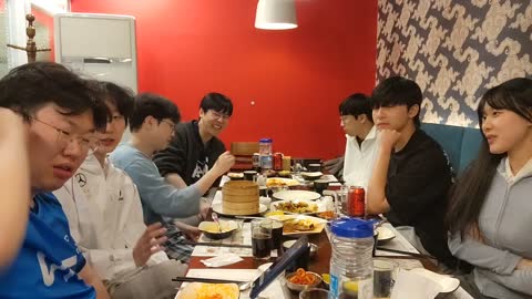 야바 - [클립]봉준이가 깐숙이 나무라자 깐맘행동하는 쿼드