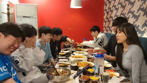 야바 - [클립]봉준이 프로게이머 시절 연봉 듣고 믿기 힘들었던 디나이