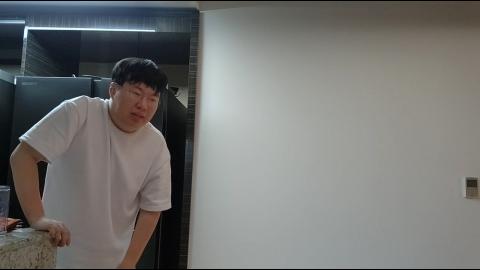 야바 - [클립]밥 저으러 갔다가 발목 접지른 봉준