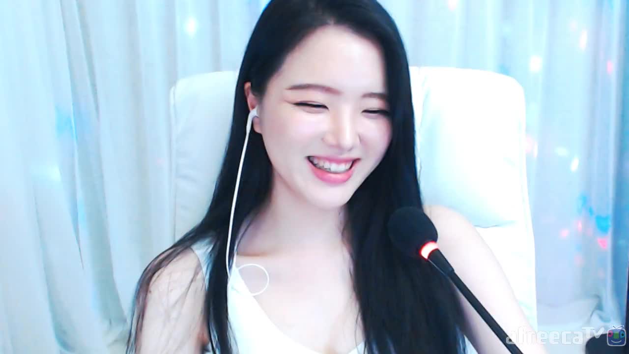 [생]신입,여캠,청순,베이글) 멜빵바지 벗?