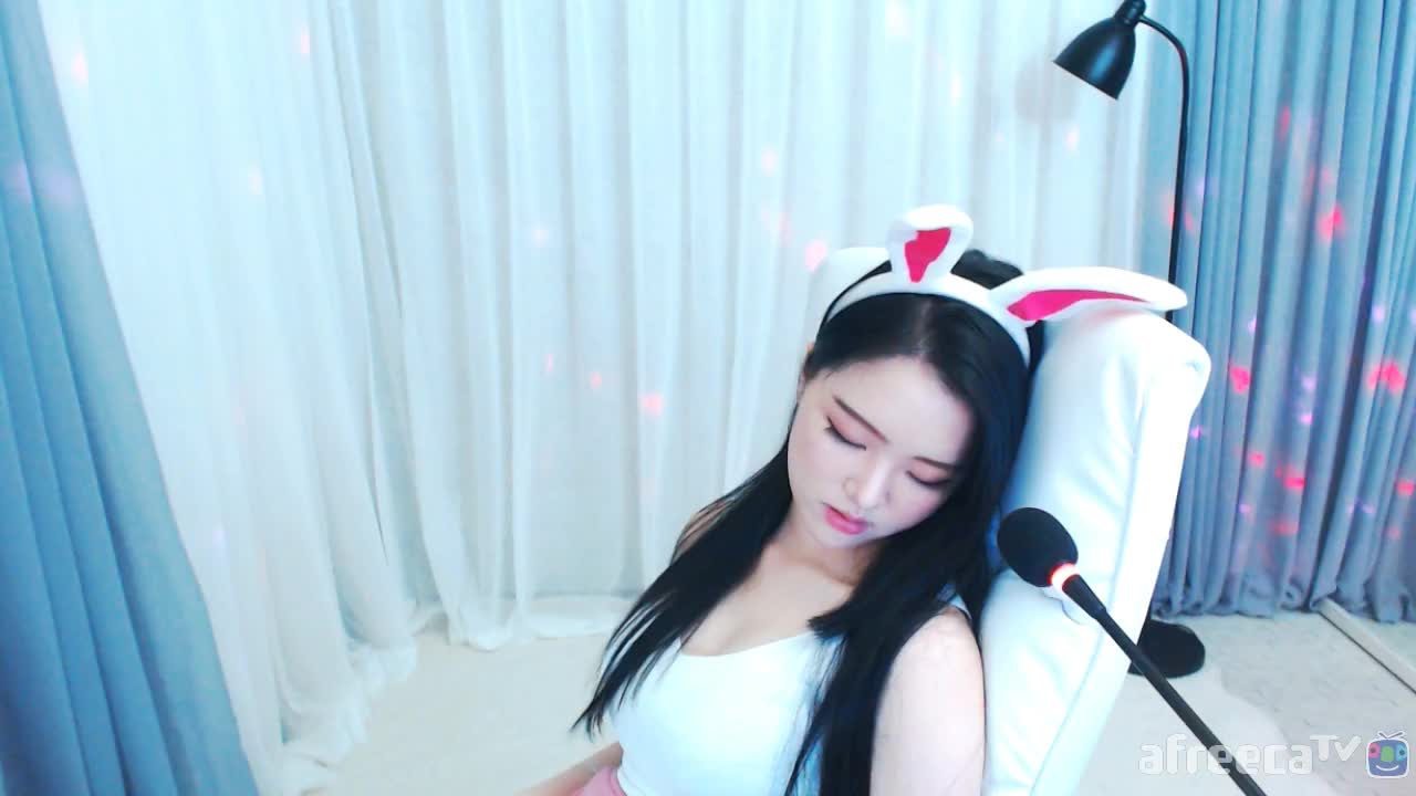 [생]신입,여캠,청순,베이글) 멜빵바지 벗?