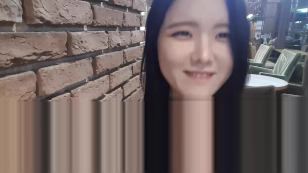 이화는 혼밥 중