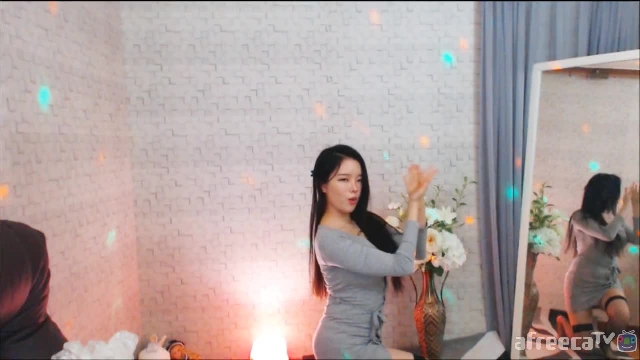 [생]날이 춥다 일루와 안아주껭 >