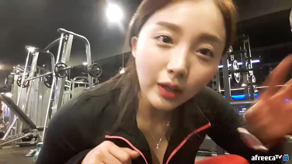 샌드위치먹방 후 헬스장감