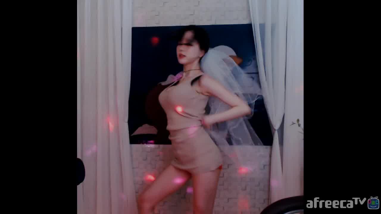 [생]아슬아슬 보이네 ..