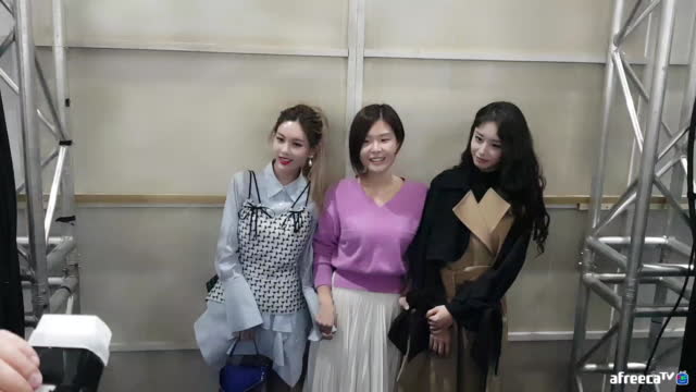 미래의 패션위크 3일차!! 백스테이지 TIBAEG