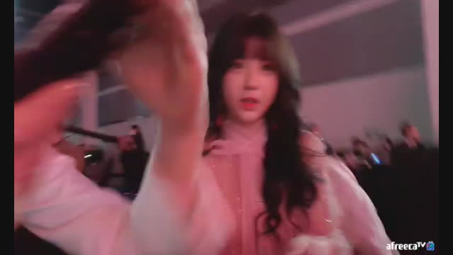 떠유니