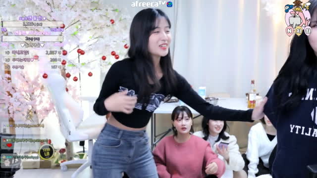 [02/14][엔치원 루아(P)] 댄스[누드-Nxde]